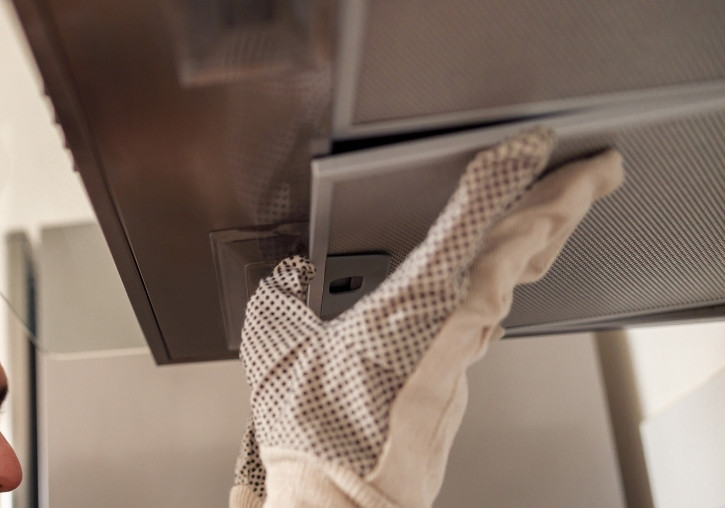 Commercial extractor hood cleaning