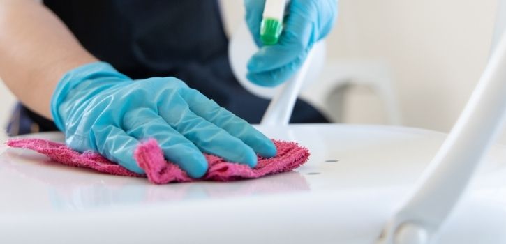 Deep cleaning vs. regular cleaning