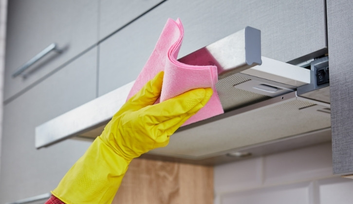 Tips and tricks for extractor hood maintenance